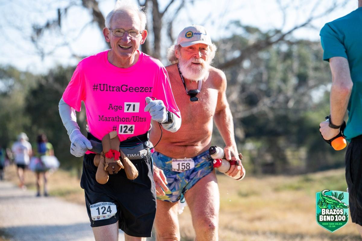 Gene Dykes 75 év felett is szárnyal akár terepen, akár országúton